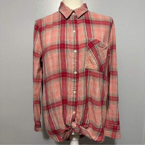 Aeropostale pink plaid button up shirt,tie at the waist, knitted back size M - Picture 2 of 8